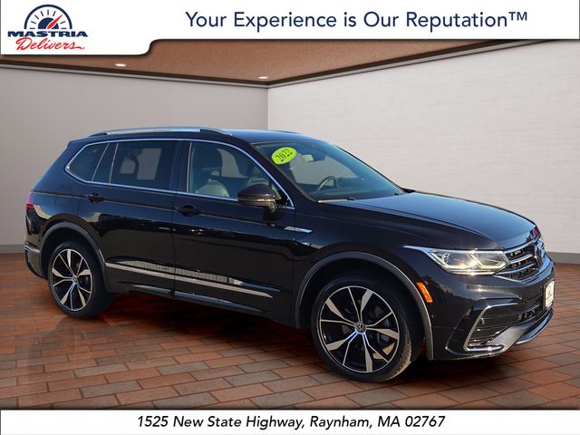 2022 Volkswagen Tiguan SEL R-LINE's photo