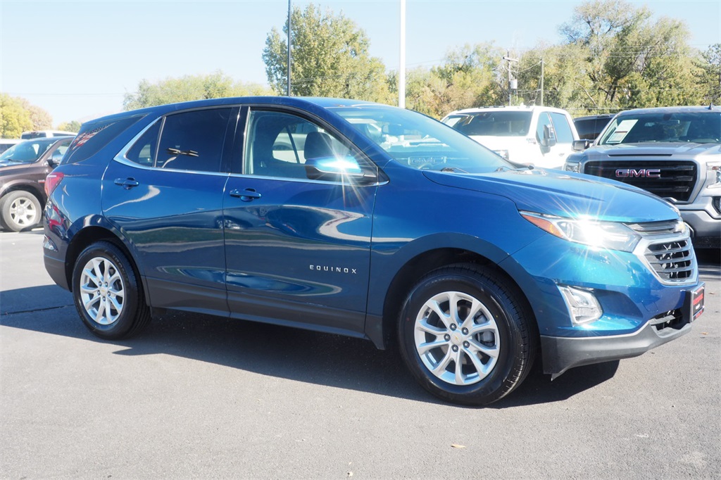 2020 Chevrolet Equinox LT photo 3