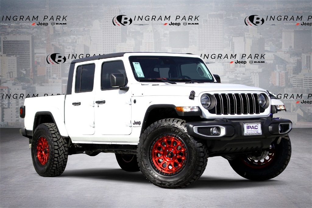 2024 Jeep Gladiator Sport S's photo