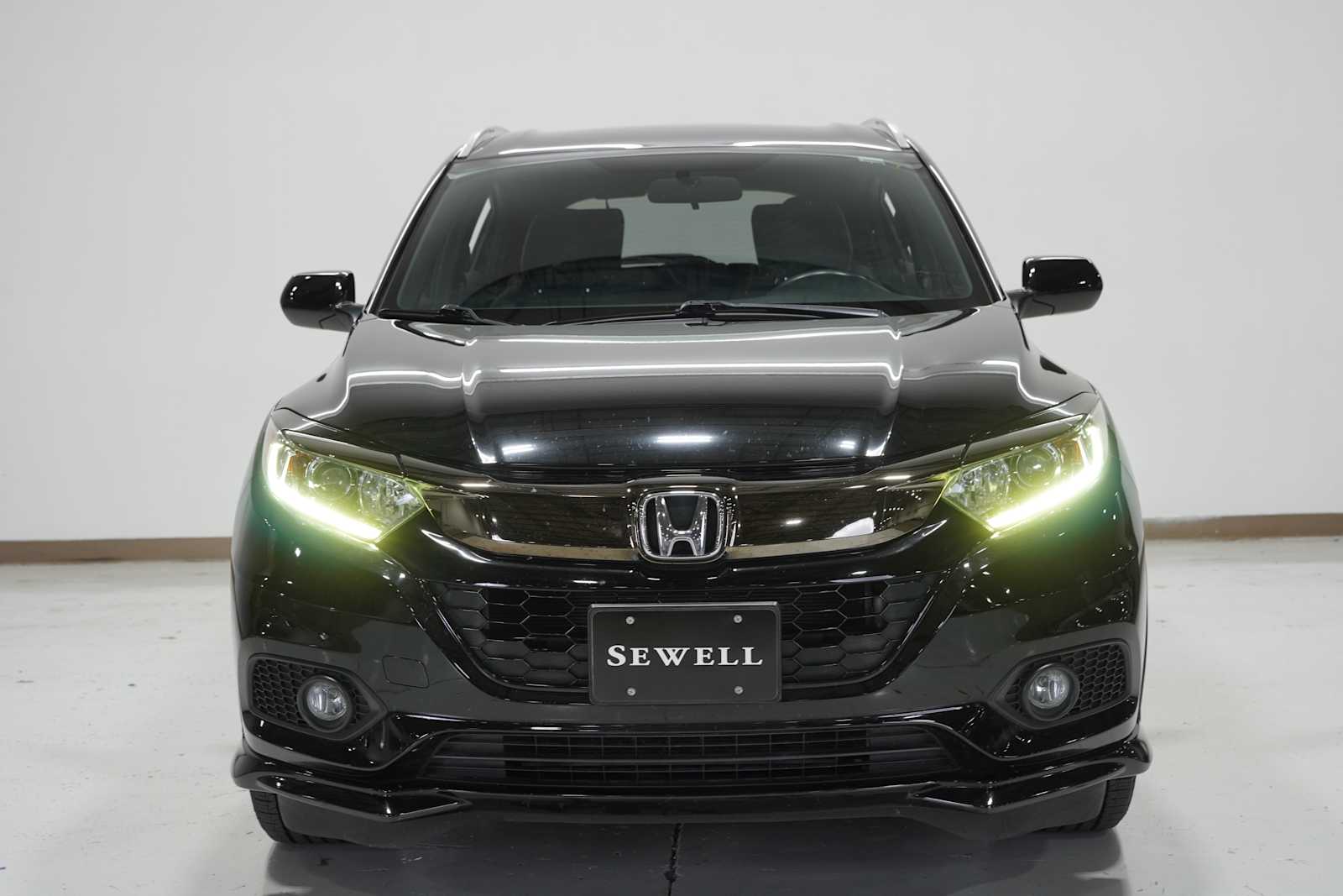 2019 Honda HR-V Sport photo 2