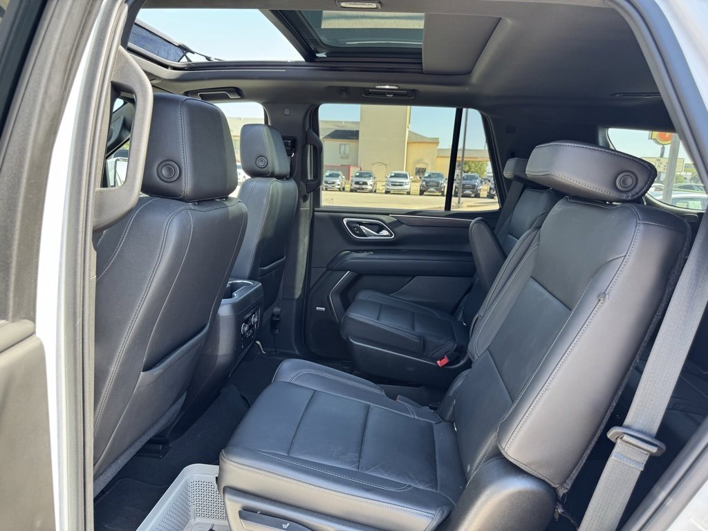 2021 Chevrolet Tahoe Z71 photo 2