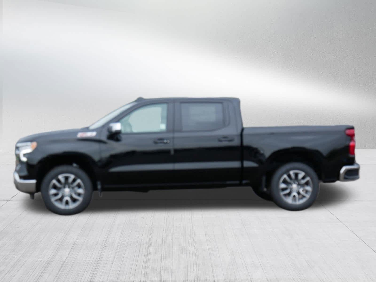 2026 Chevrolet Silverado 1500 LT photo 2