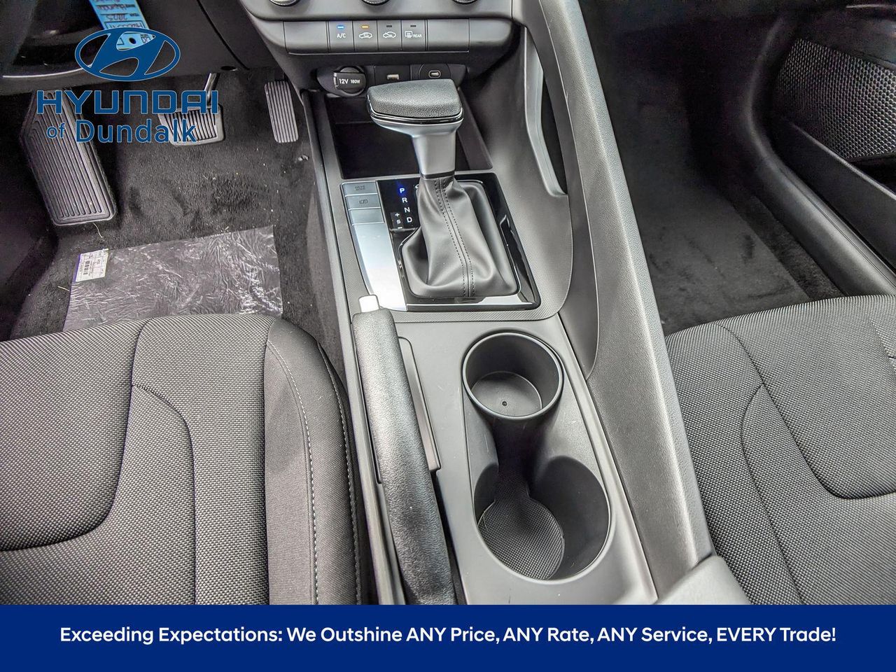 2025 Hyundai Elantra SE photo 12