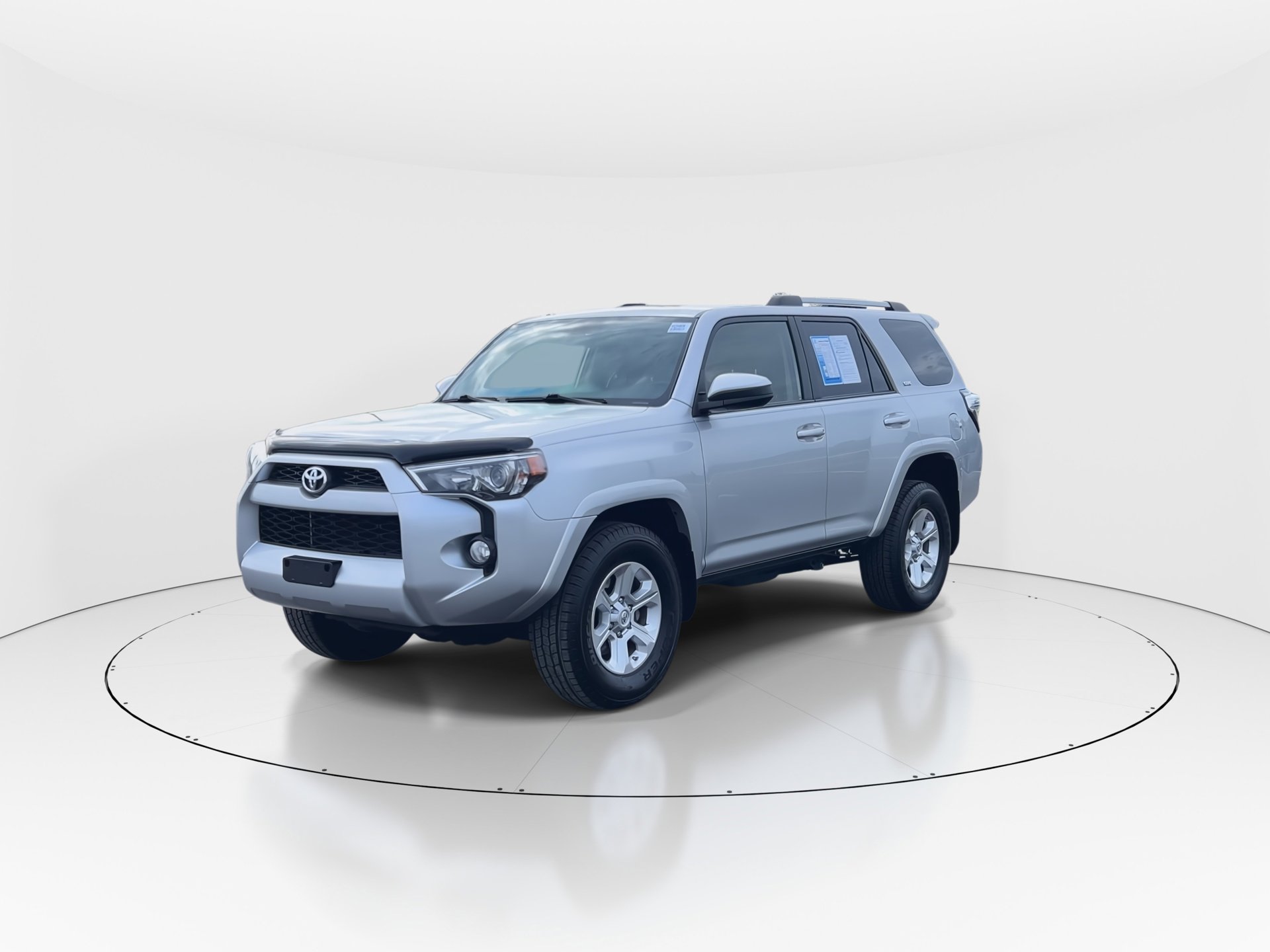 2019 Toyota 4Runner SR5 photo 4