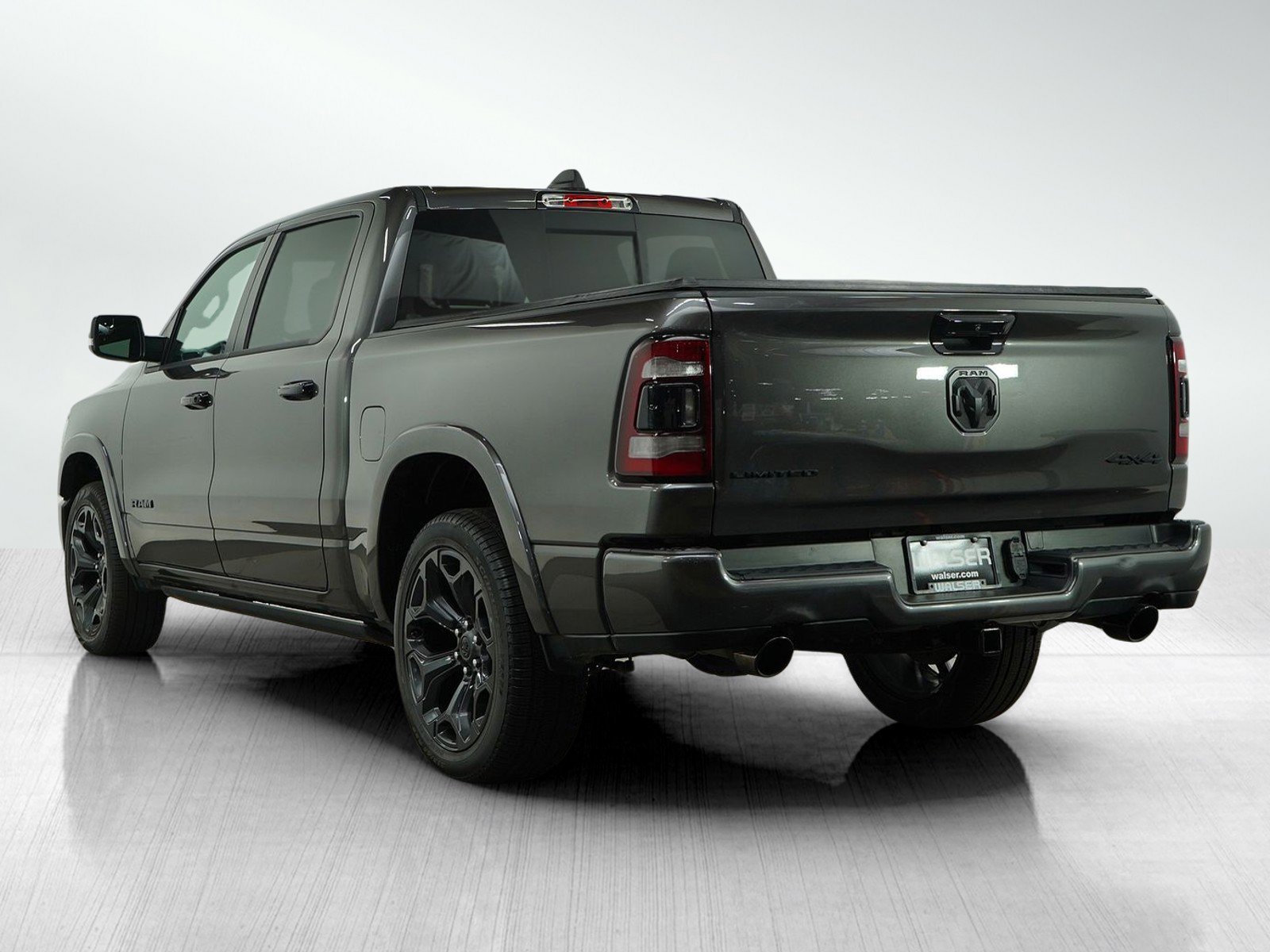 2023 Ram 1500 Limited photo 2