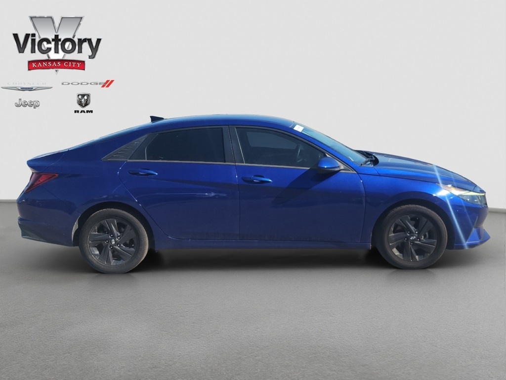 Used 2022 Hyundai Elantra SEL with VIN 5NPLS4AG6NH053113 for sale in Kansas City