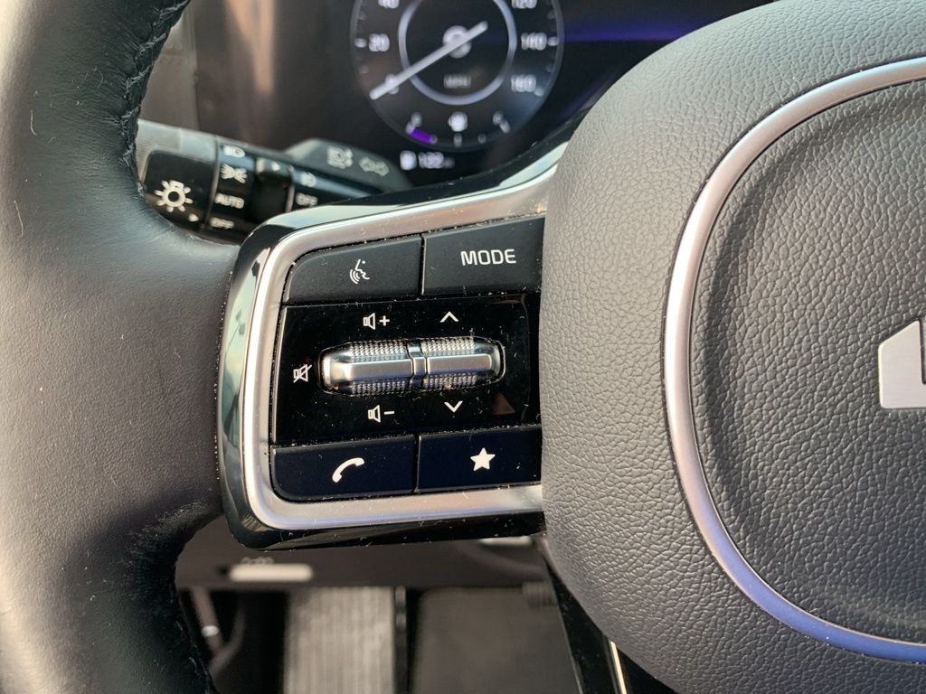 2023 Kia Carnival SX Prestige photo 26