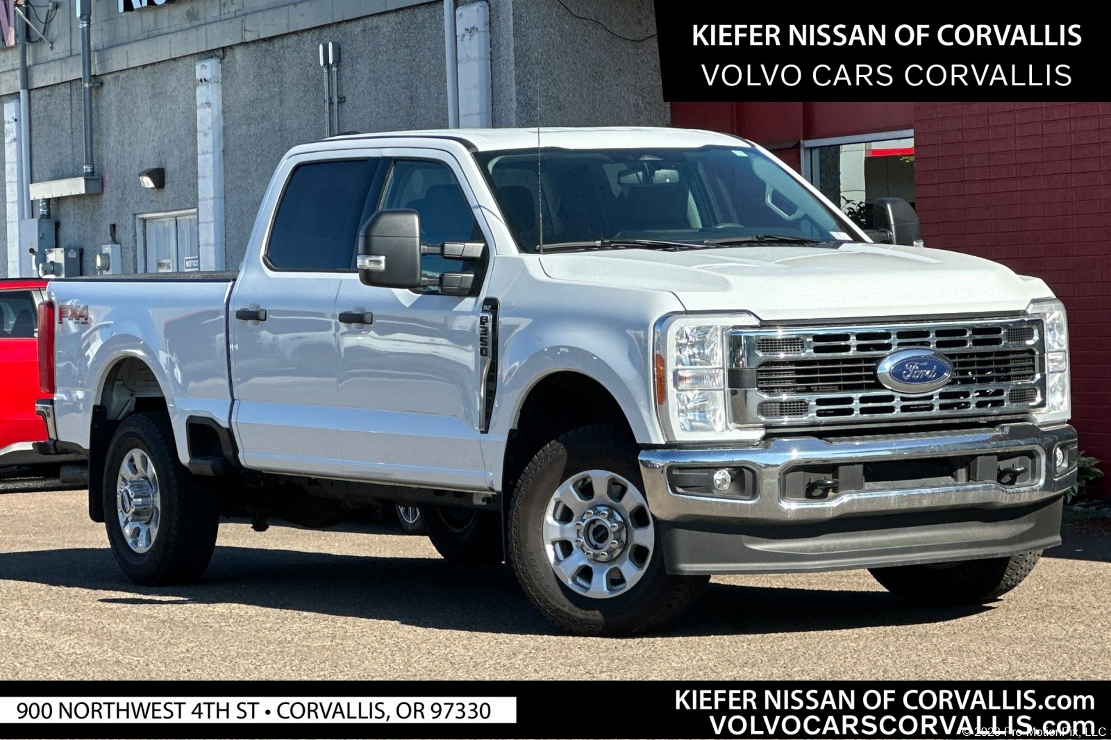 2023 Ford F-350 Super Duty XLT's photo