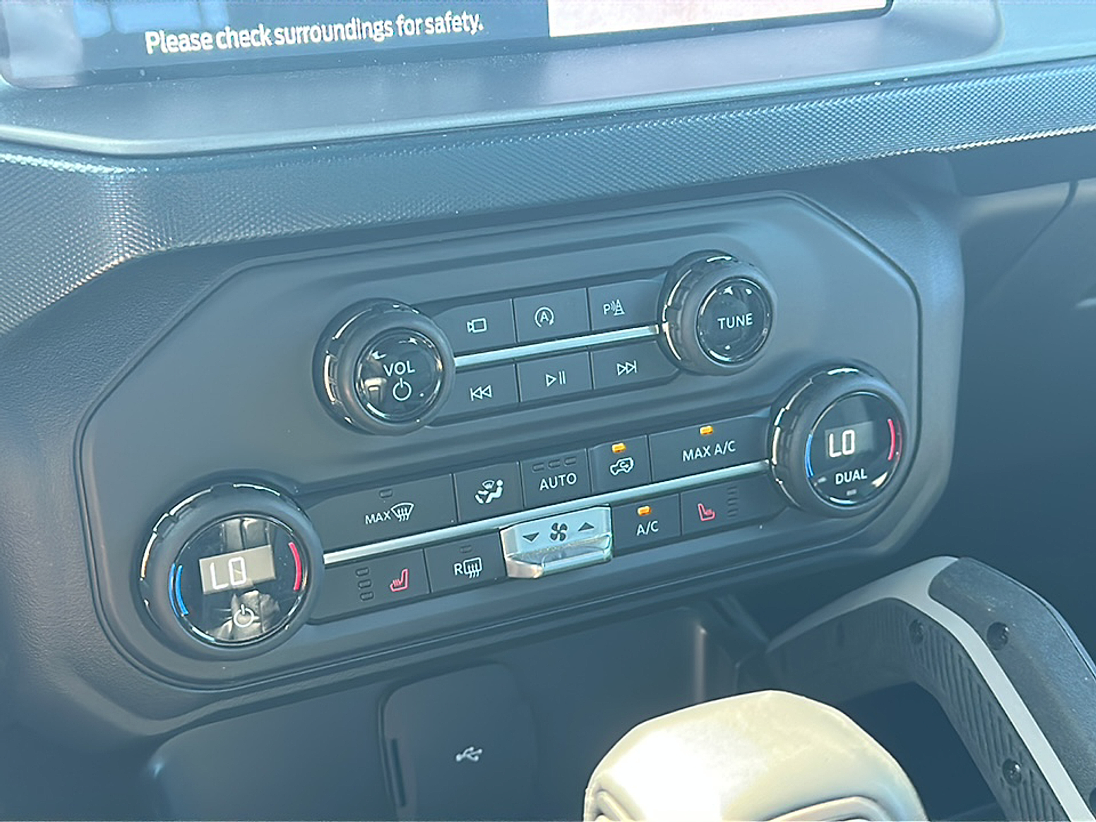 2023 Ford Bronco Outer Banks photo 17