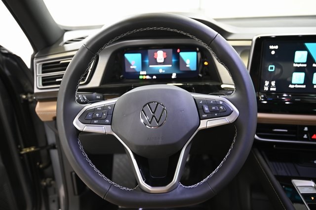2025 Volkswagen Atlas Cross Sport SE Technology photo 3