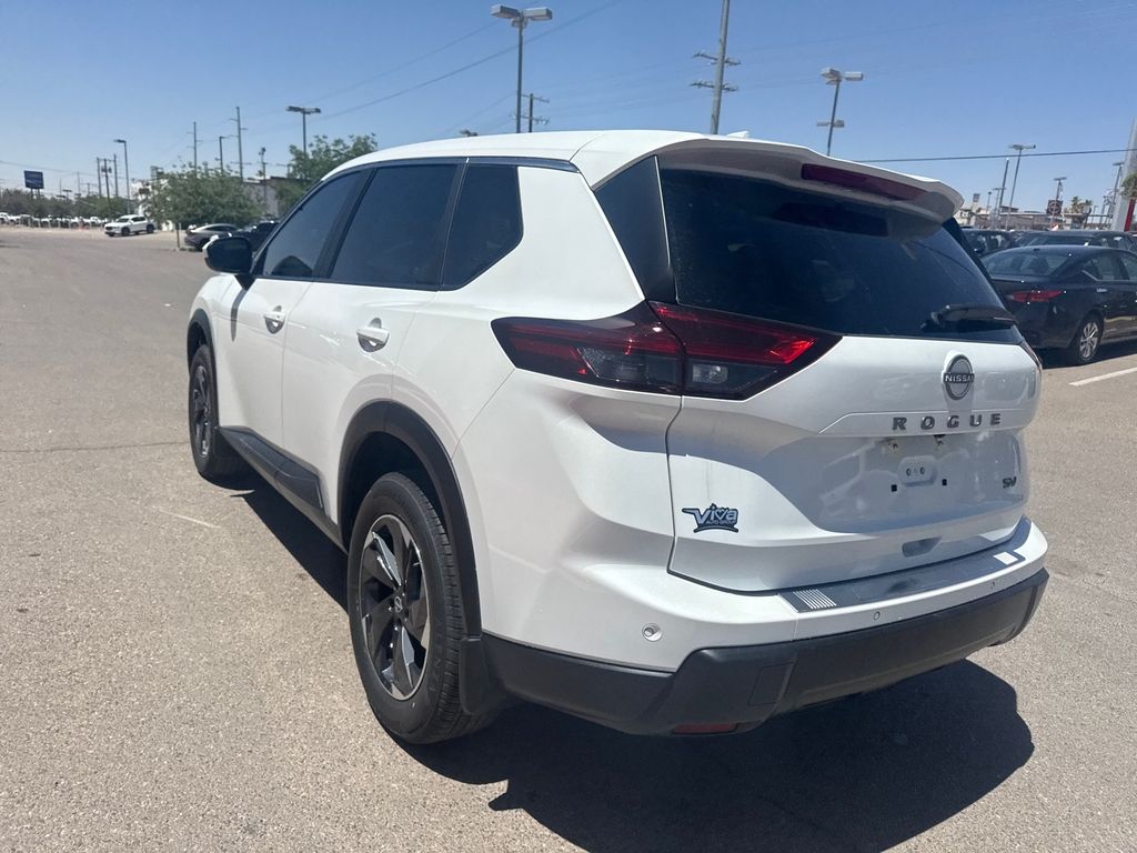 2024 Nissan Rogue SV photo 9