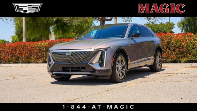 2025 Cadillac LYRIQ Luxury 1's photo