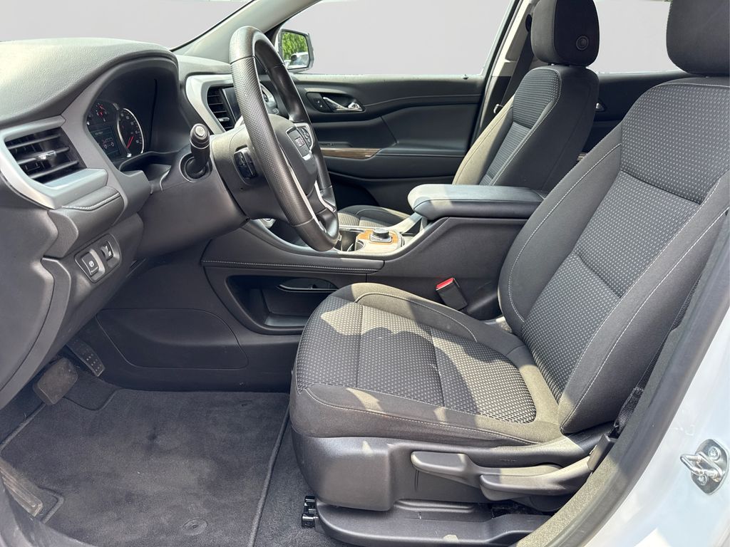 2023 Gmc Acadia SLE photo 7
