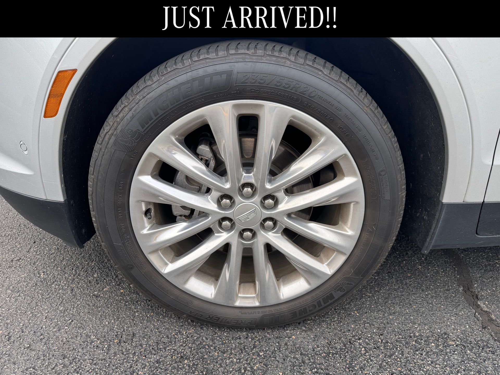 2019 Cadillac XT5 Premium Luxury photo 2