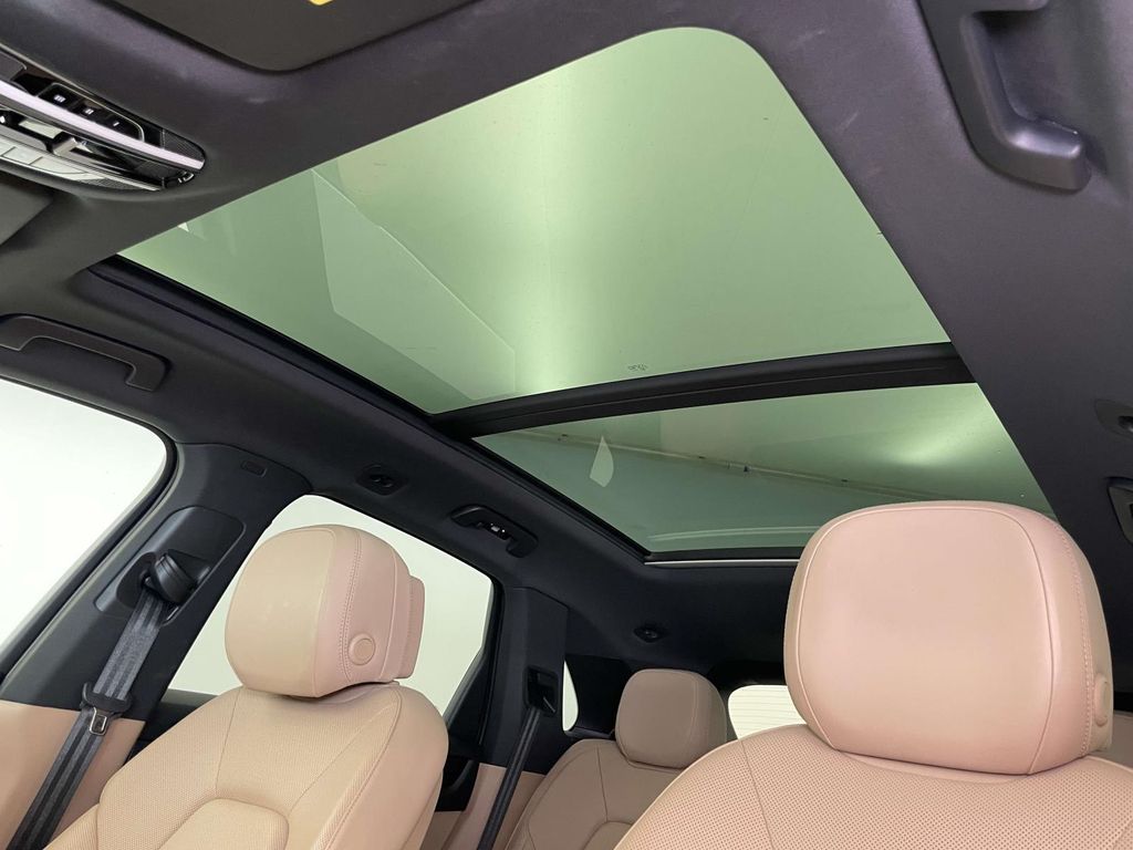 2022 Porsche Cayenne E-Hybrid Base photo 18