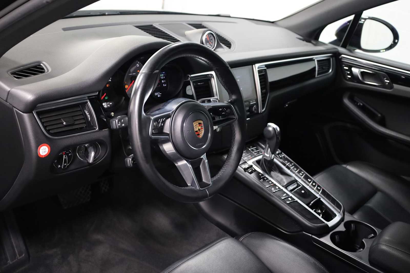 2018 Porsche Macan S photo 2