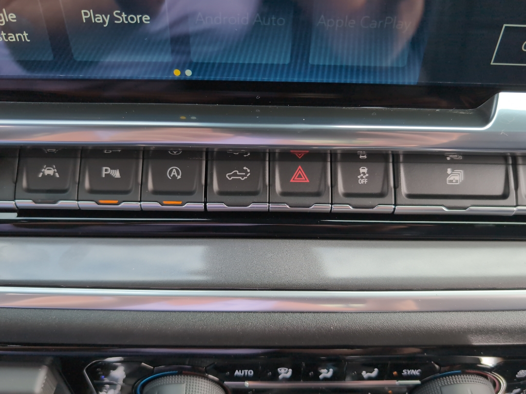 2026 Chevrolet Silverado 1500 High Country photo 13