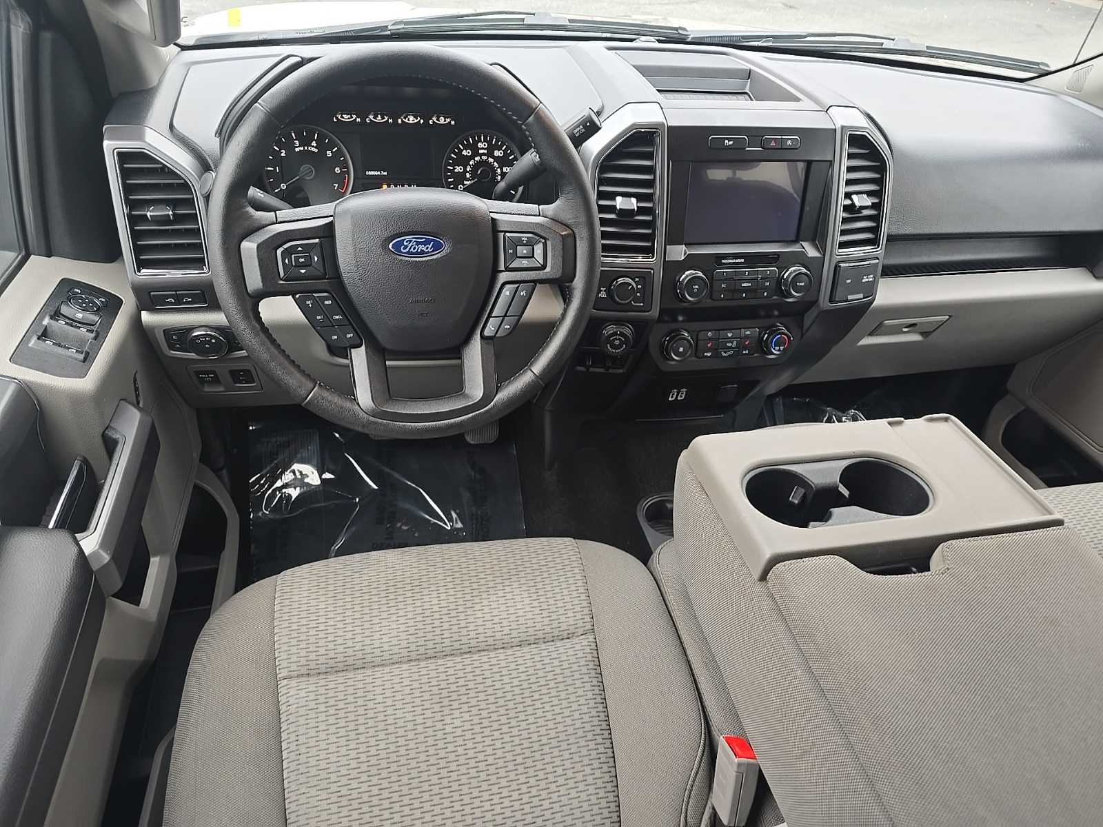 2019 Ford F-150 XLT photo 2