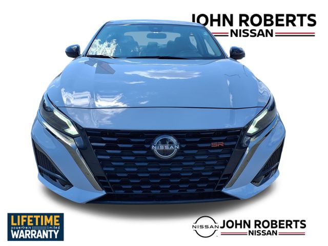 2024 Nissan Altima 2.5 SR photo 11