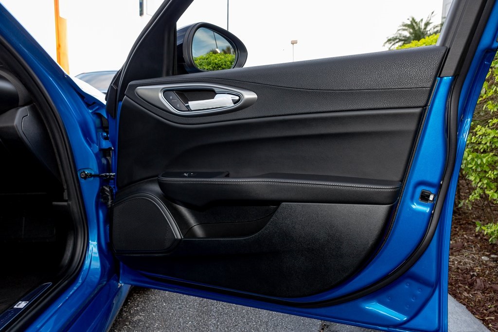 2025 Alfa Romeo Giulia Base photo 30