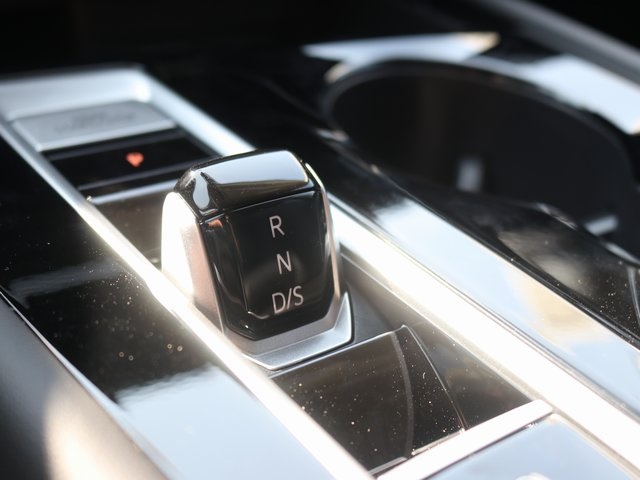 2026 Volkswagen Atlas SE Technology photo 17