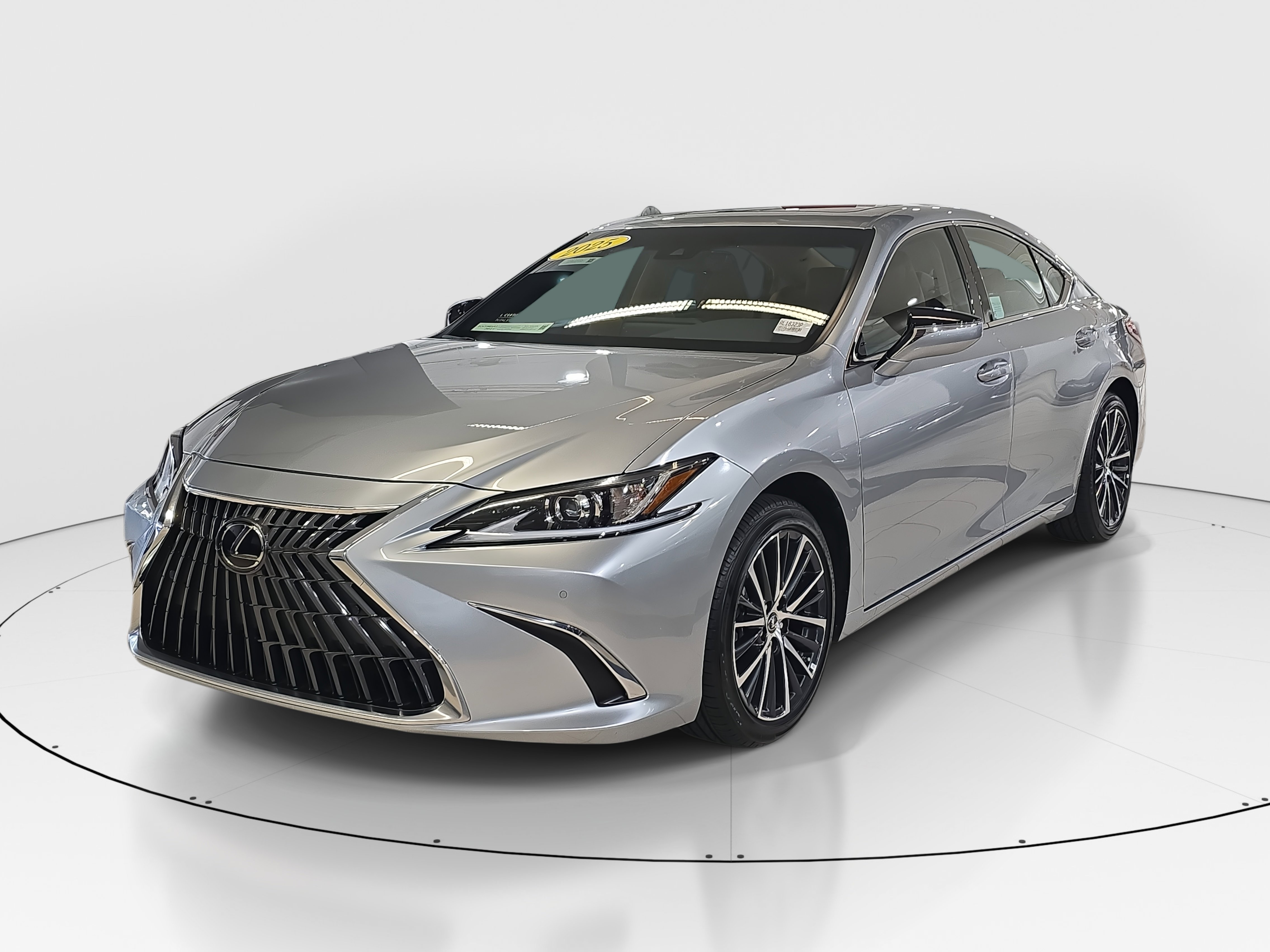 2025 Lexus ES 350 photo 3