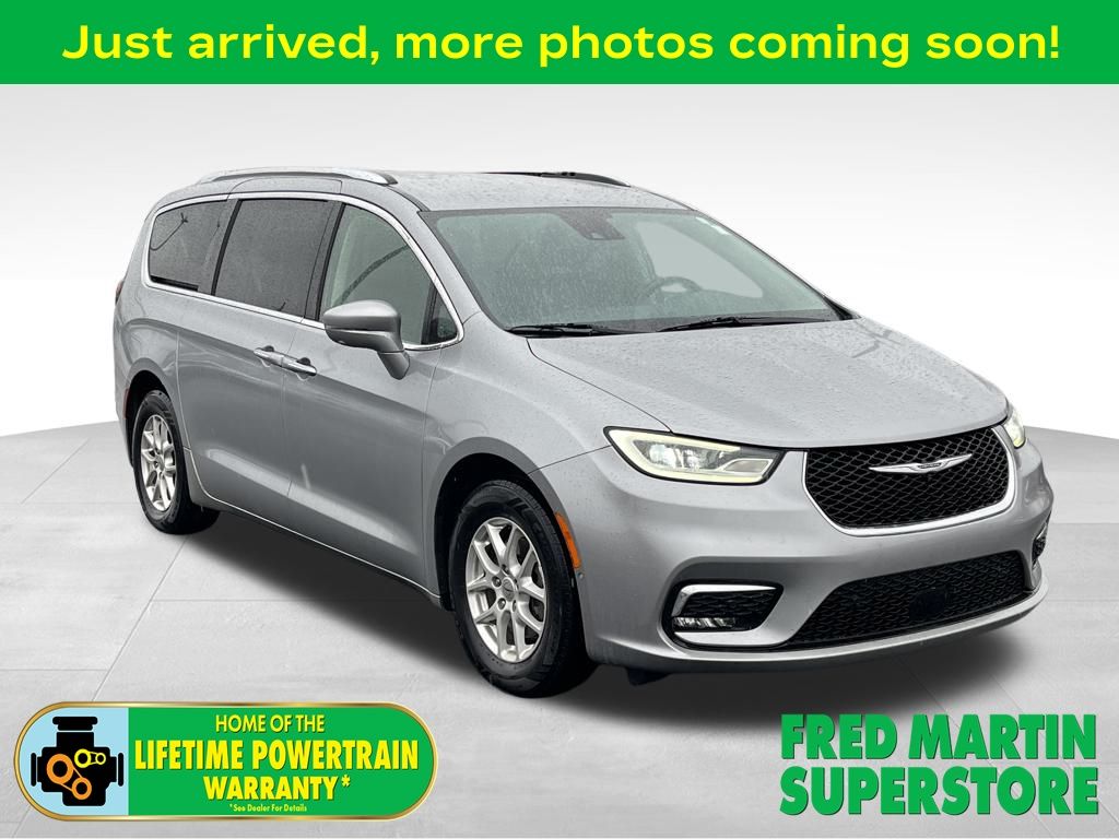 2021 Chrysler Pacifica Touring L's photo