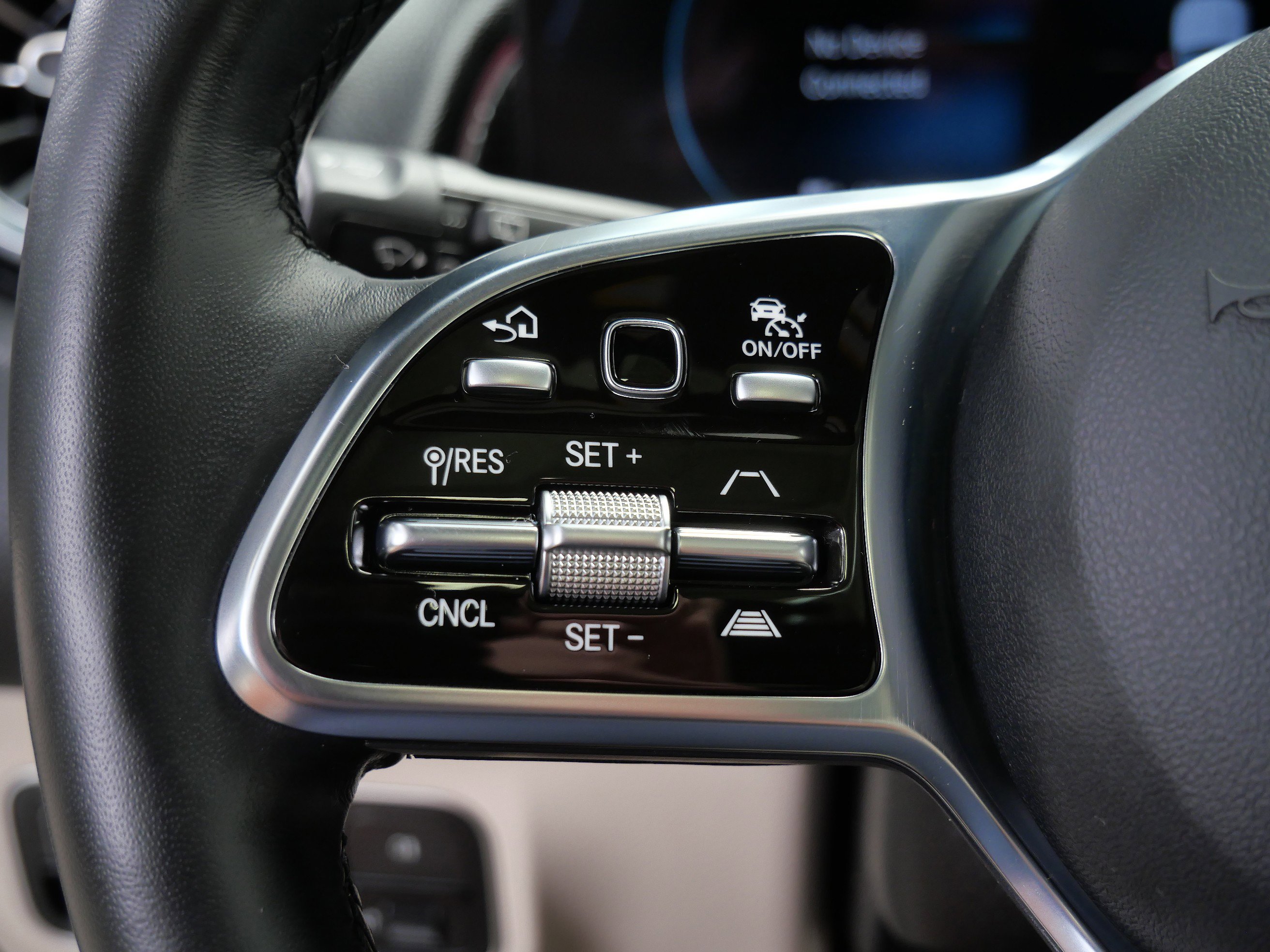 2023 Mercedes Benz EQB 300 4MATIC photo 23
