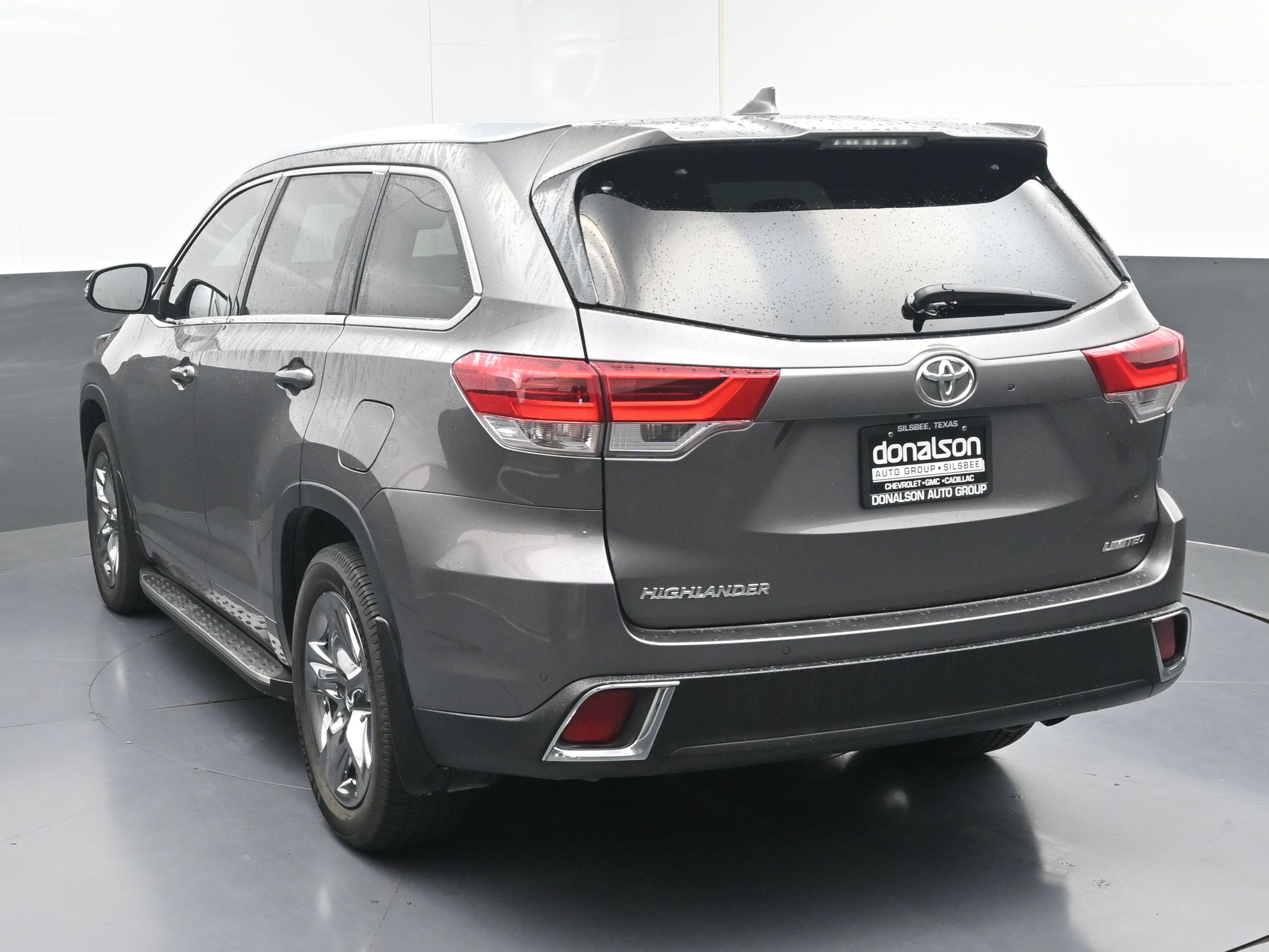 2018 Toyota Highlander Limited Platinum photo 3
