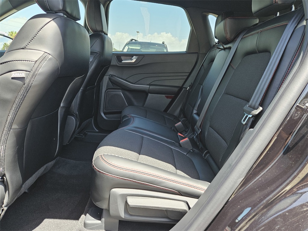 2025 Ford Escape ST-Line Hybrid photo 22