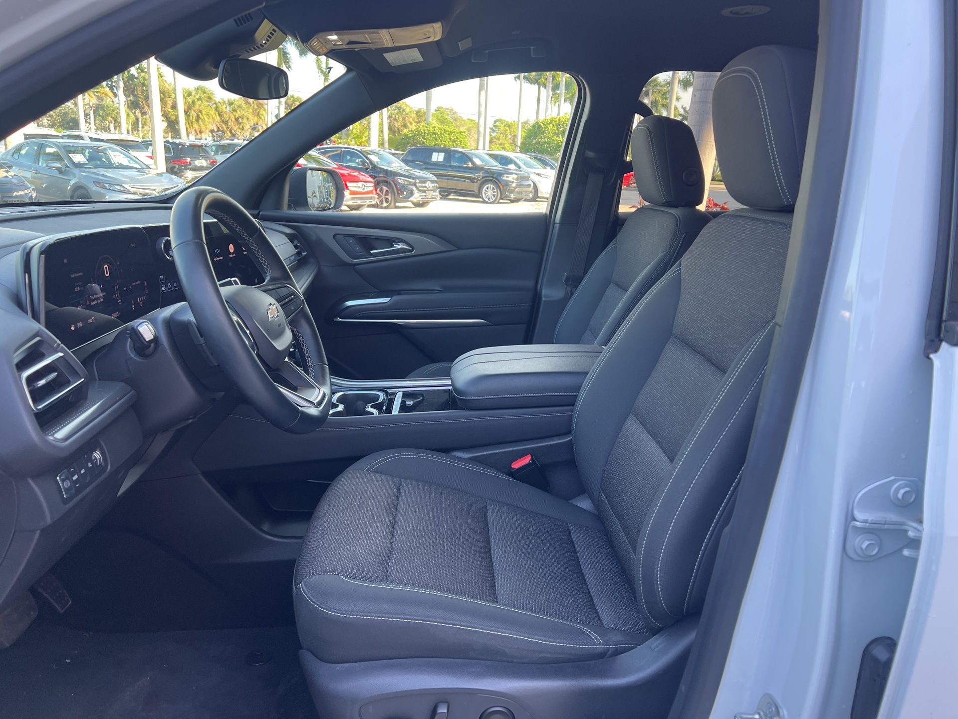 2024 Chevrolet Traverse photo 4