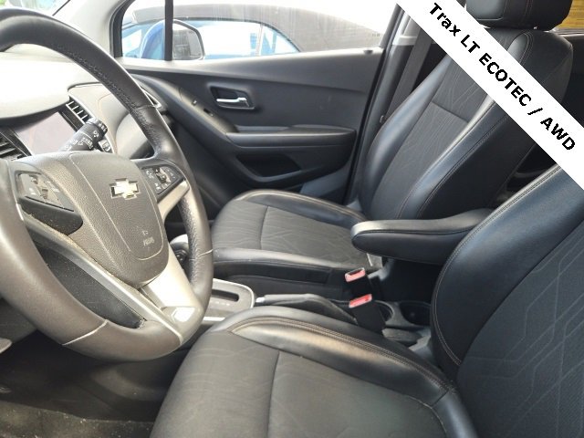 2020 Chevrolet Trax photo 2