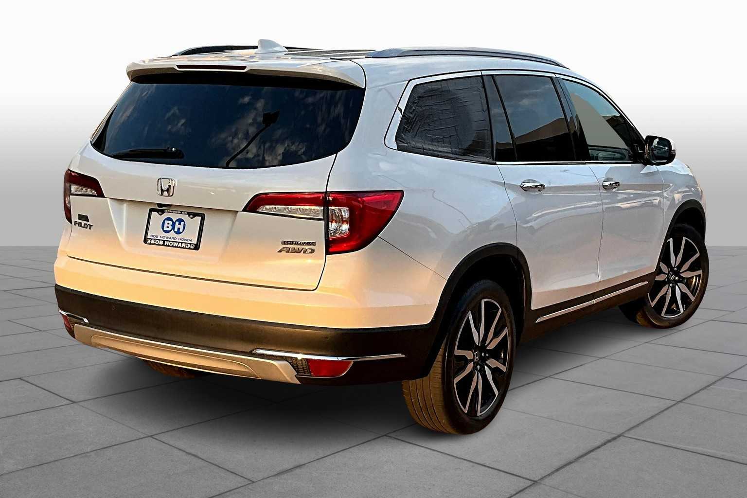 2022 Honda Pilot Touring photo 12
