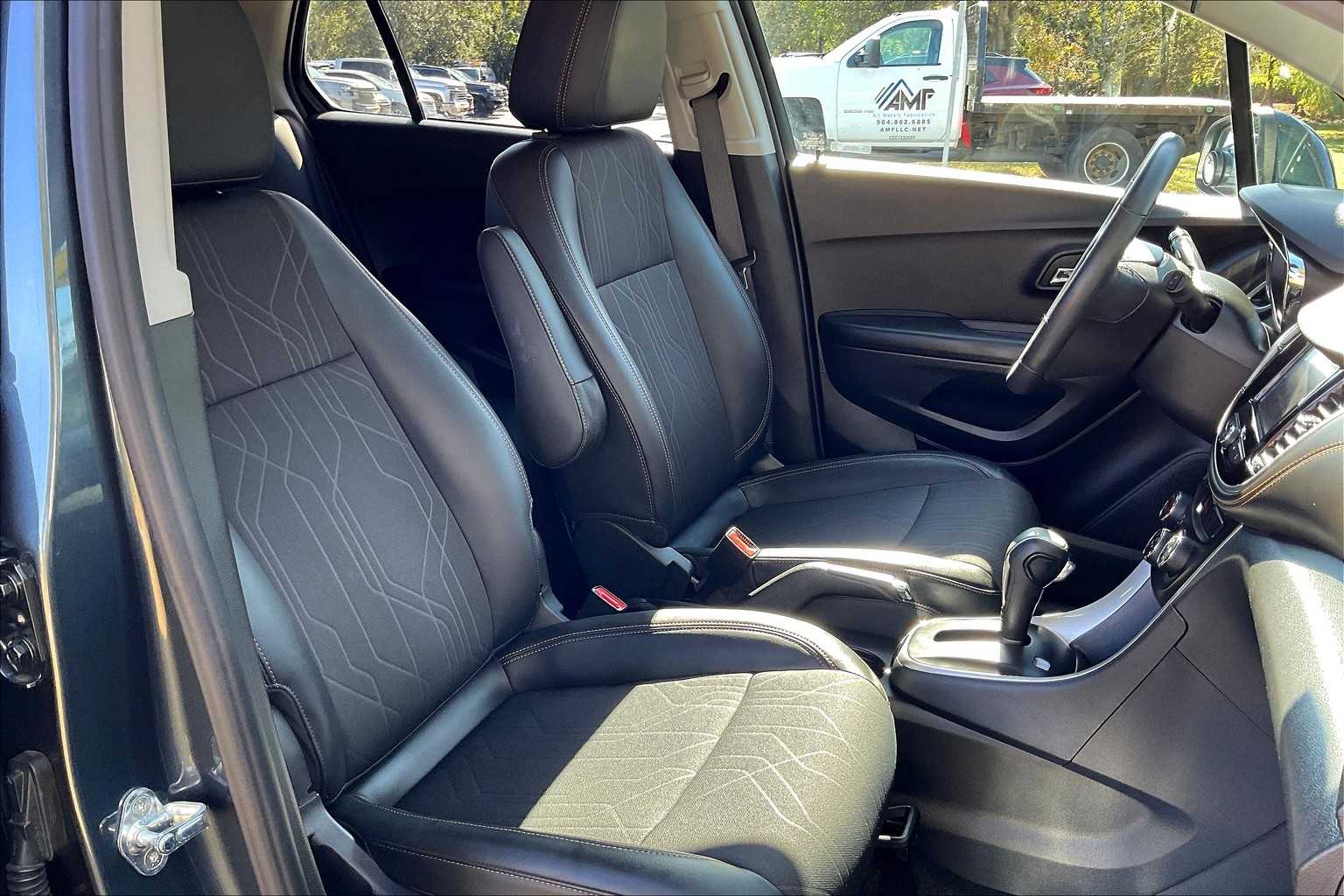 2021 Chevrolet Trax LT photo 7