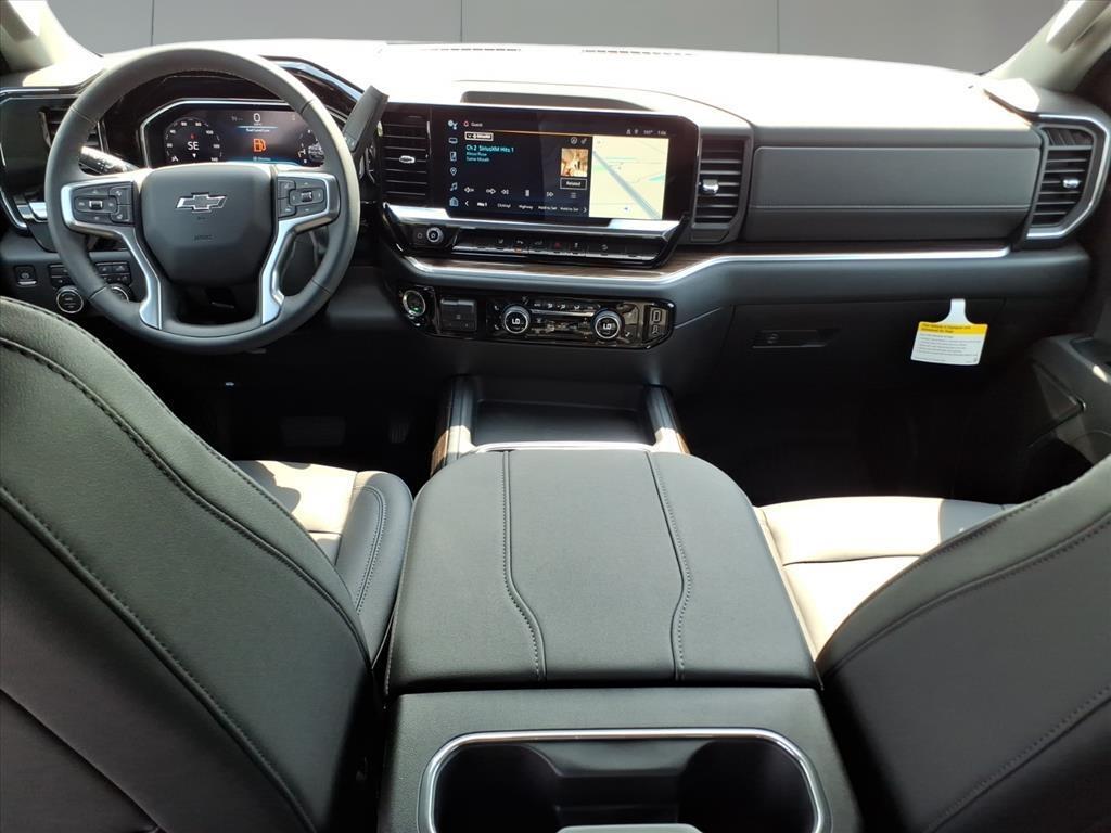 2025 Chevrolet Silverado 2500HD LT photo 12