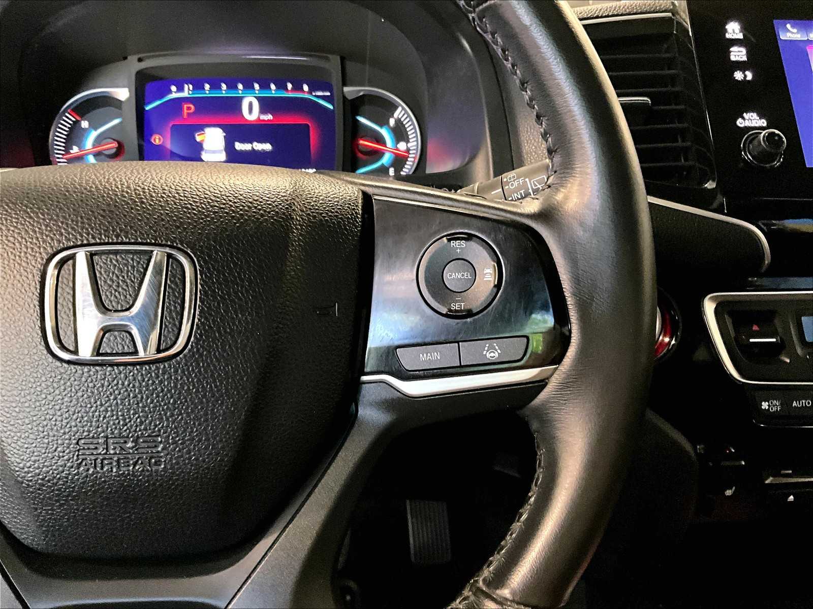 2020 Honda Pilot Touring photo 24