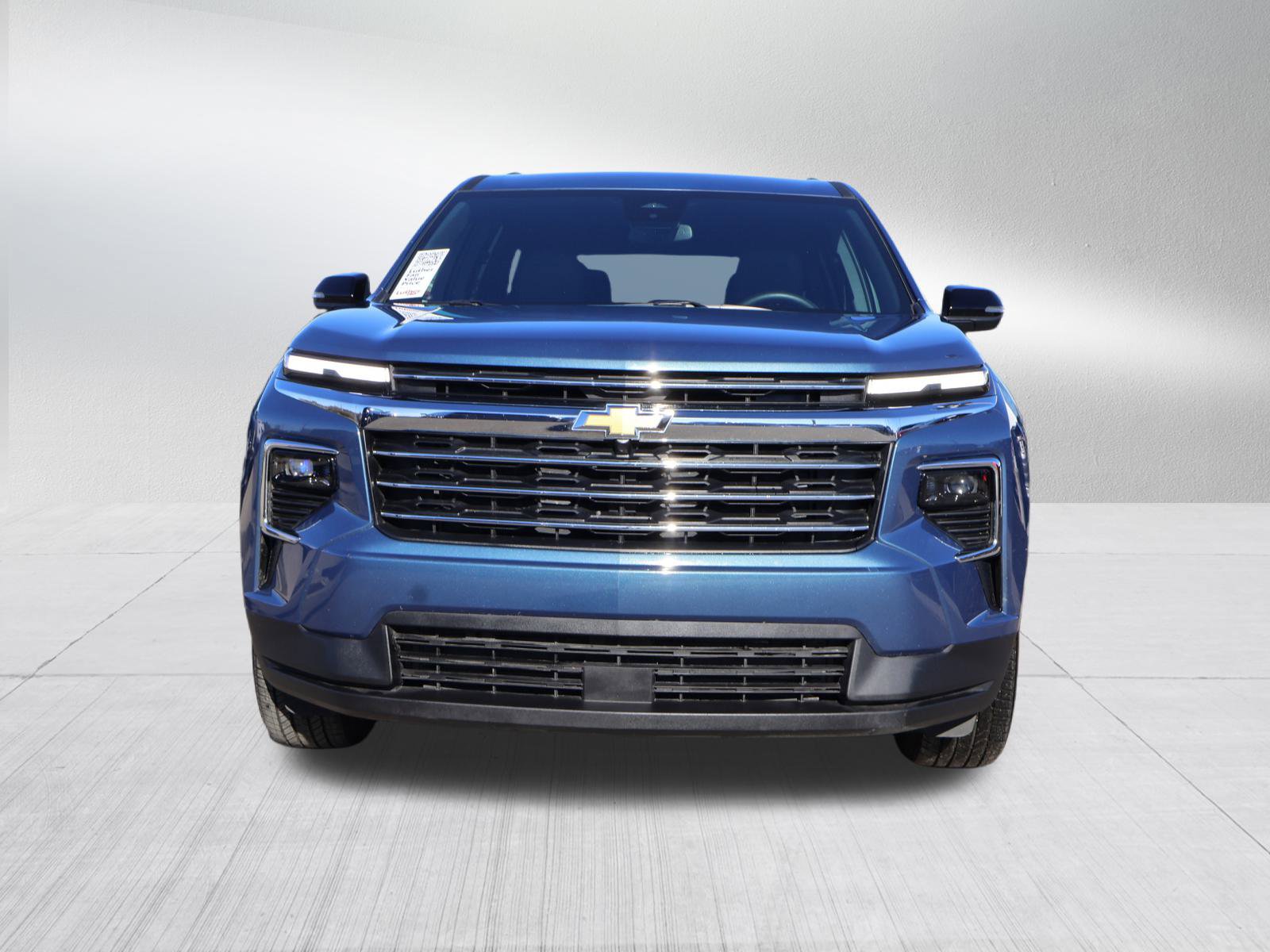 Used 2025 Chevrolet Traverse LT with VIN 1GNEVGRS4SJ147530 for sale in Kansas City