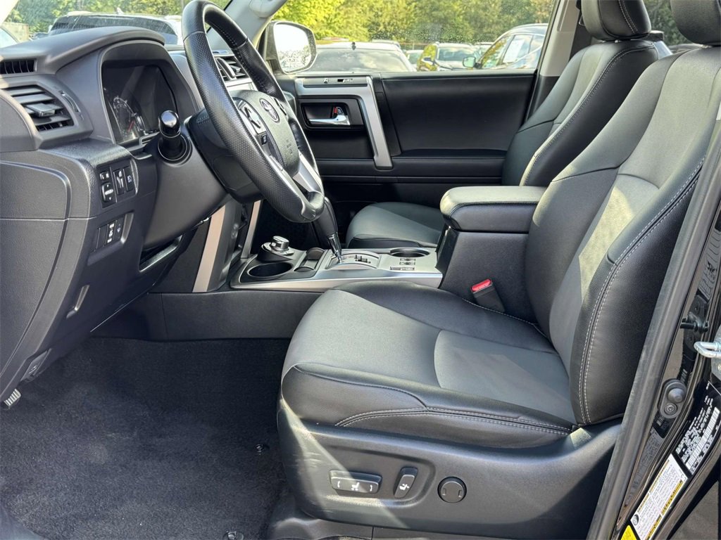 2024 Toyota 4Runner SR5 Premium 4WD photo 19