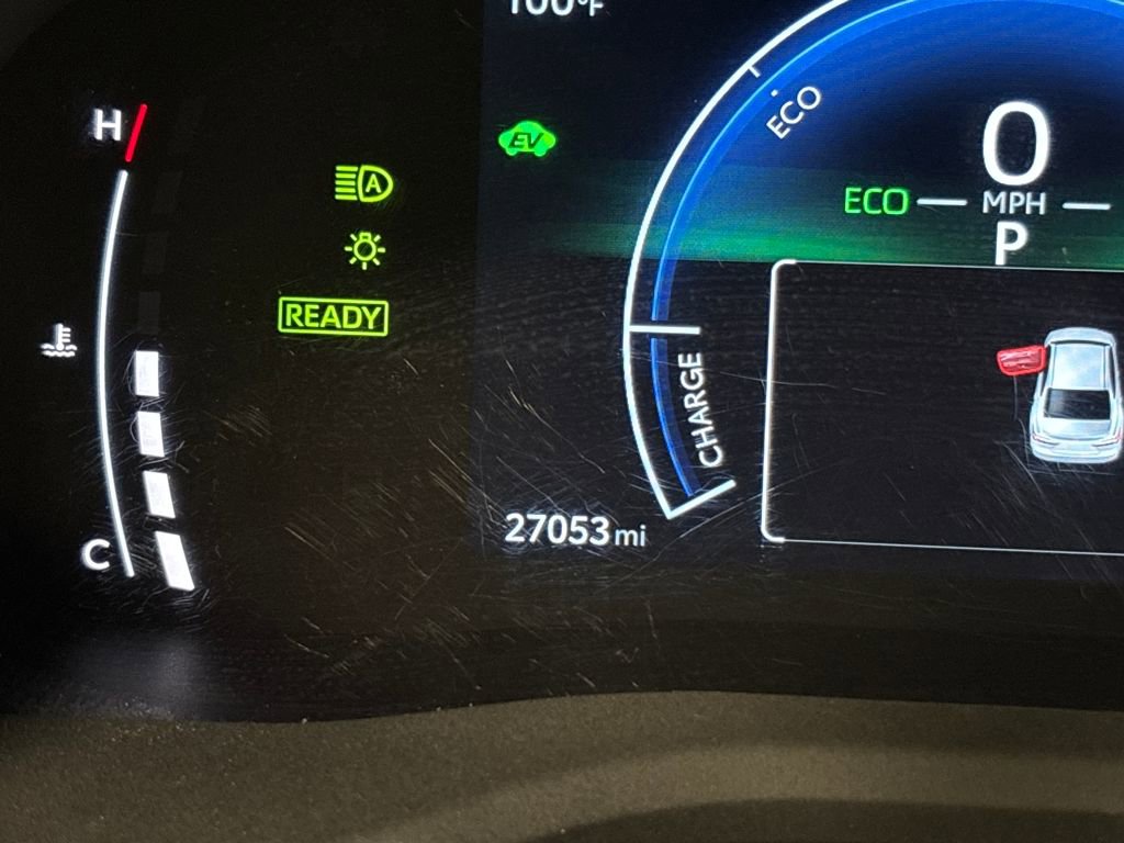 2025 Toyota Camry SE photo 25