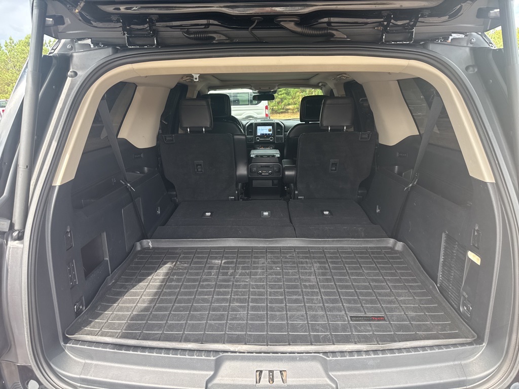 2021 Ford Expedition MAX Platinum photo 17