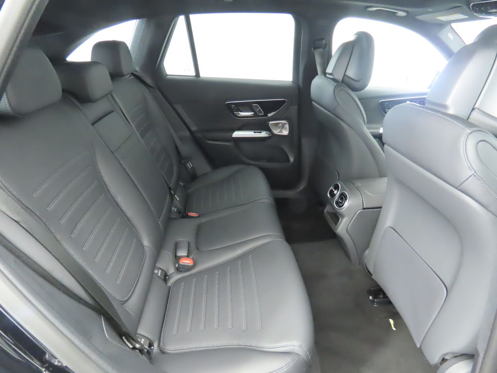 2026 Mercedes Benz GLC 300 4MATIC photo 22