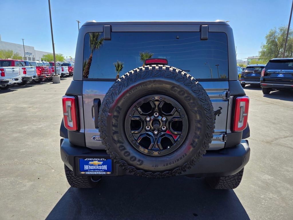 2022 Ford Bronco Base photo 5