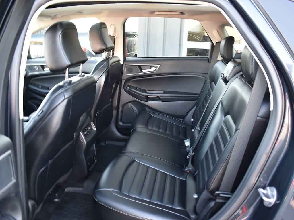 2024 Ford Edge SEL photo 3