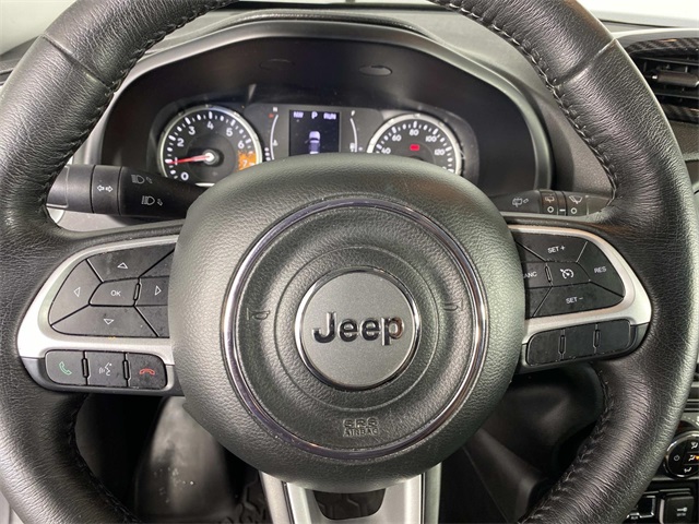 2015 Jeep Renegade Latitude photo 11