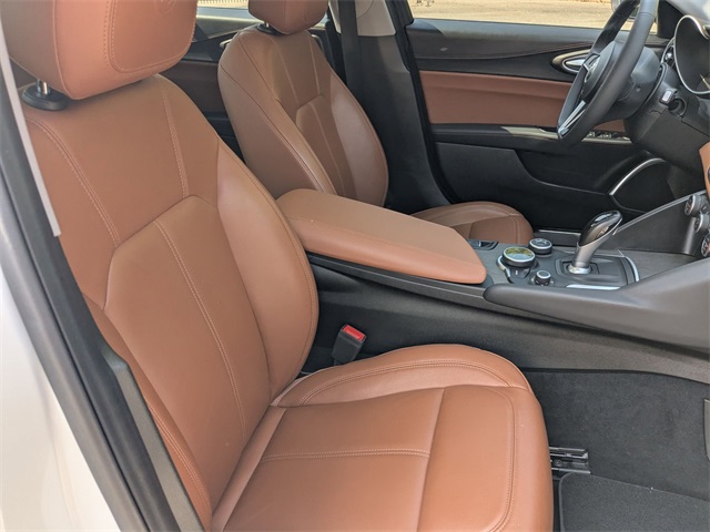 2019 Alfa Romeo Giulia Ti photo 23