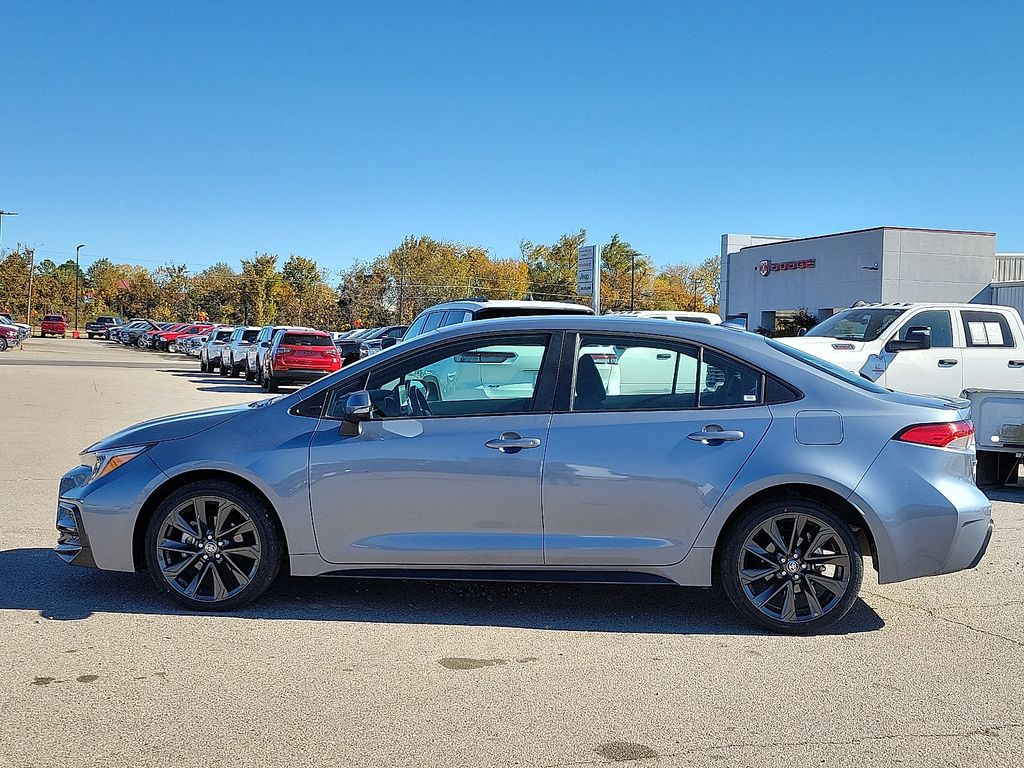 2024 Toyota Corolla SE photo 3