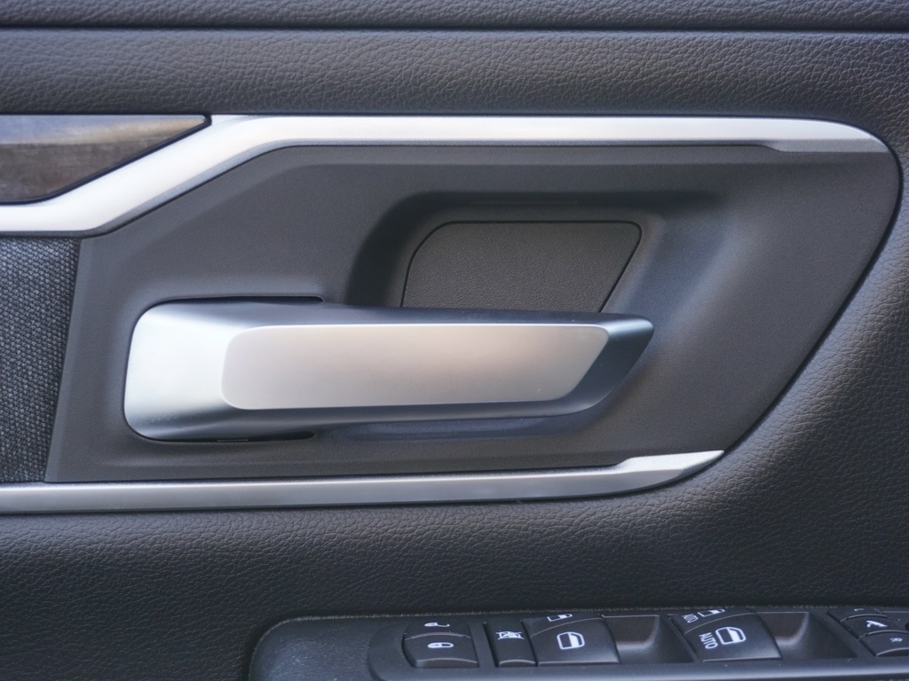 2020 Ram 1500 Big Horn Night Edition photo 10