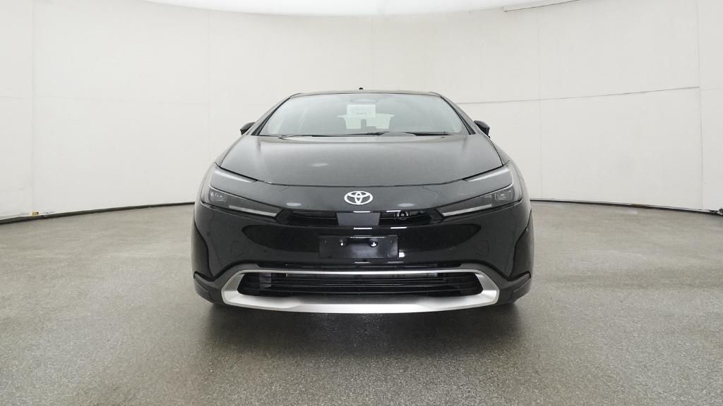 2026 Toyota Prius Plug-in Hybrid SE photo 3
