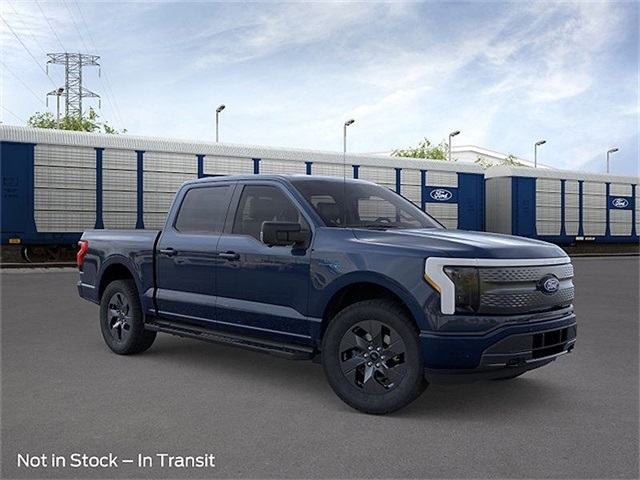 2025 Ford F-150 Lightning photo 3