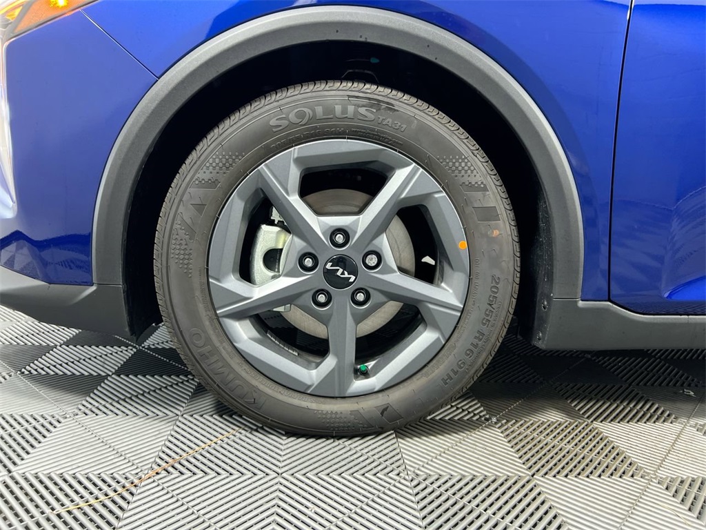 2025 Kia K4 LXS photo 13